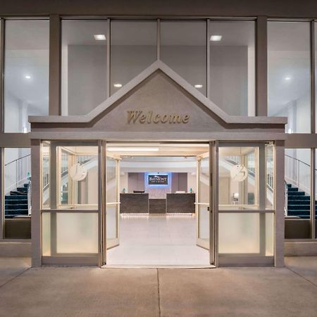 Baymont By Wyndham Des Moines North Hotell Eksteriør bilde