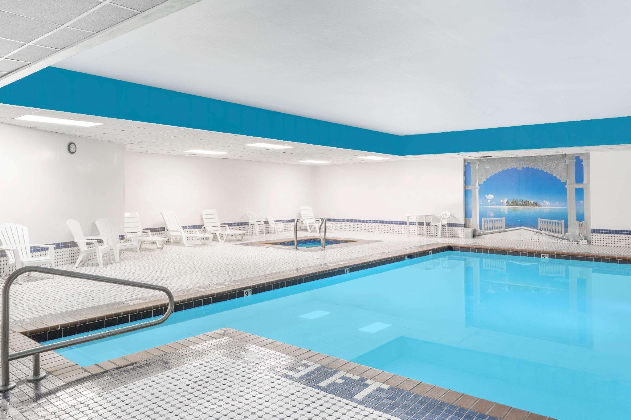 Baymont By Wyndham Des Moines North Hotell Eksteriør bilde