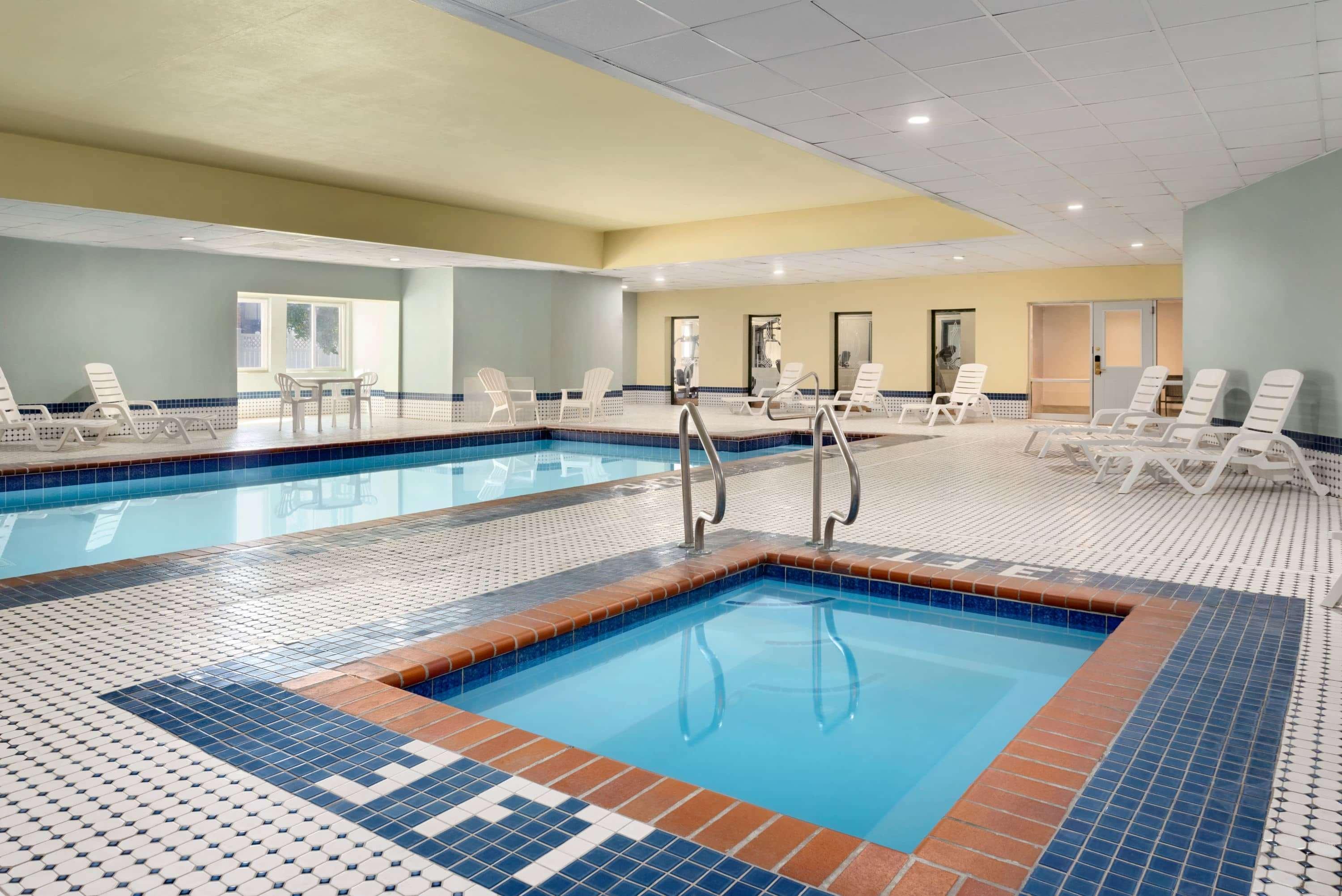 Baymont By Wyndham Des Moines North Hotell Eksteriør bilde